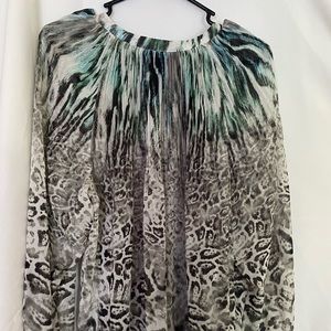 Jennifer Lopez blouse